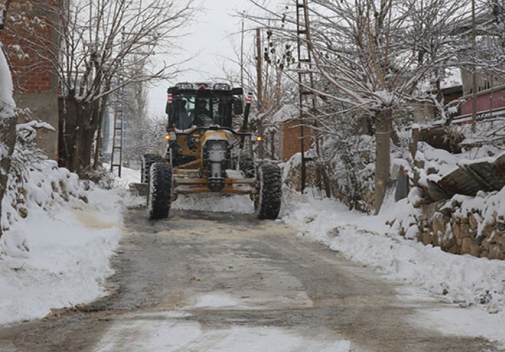 Battalgazi Belediyesinin Kar Mesaisi Devam Ediyor